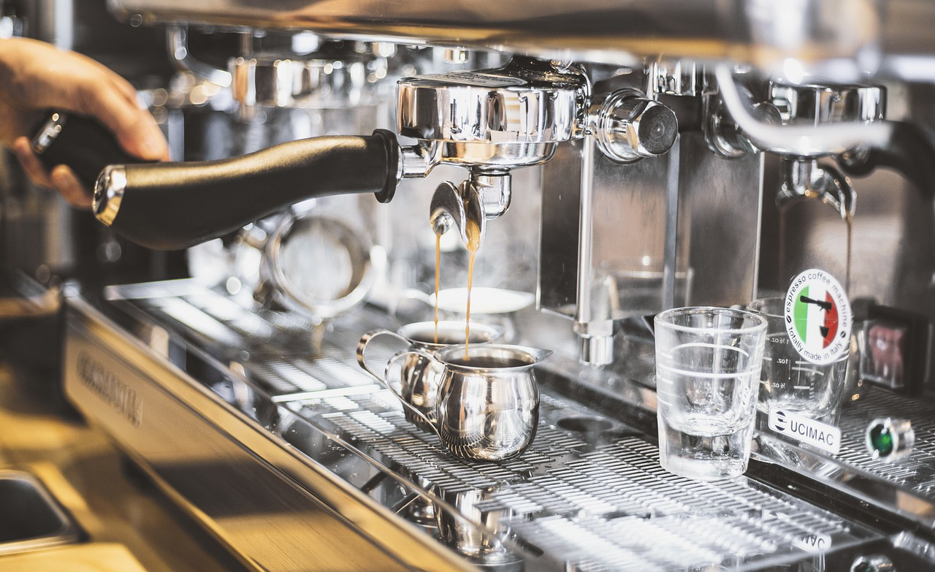 Jakým způsobem a jak často čistit profesionální pákový kávovar