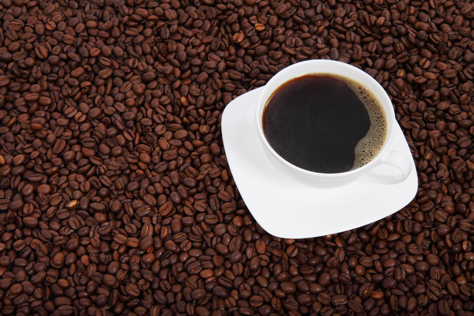 Proč byste měli pít čerstvě praženou kávu